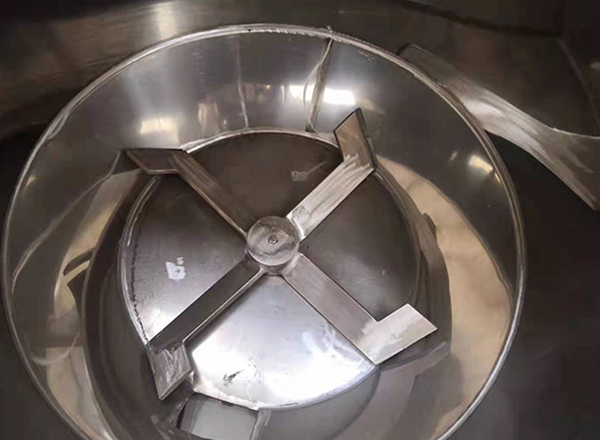 幹燥混色（sè）機內部